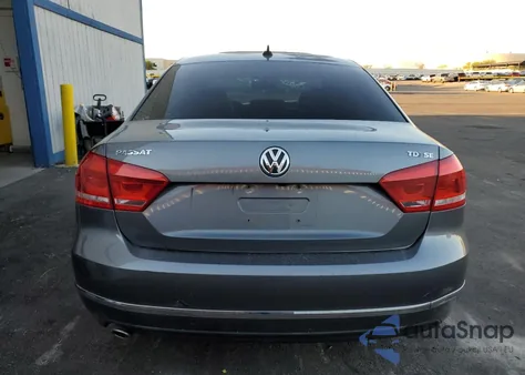 2014 Volkswagen Passat Se z USA, uszkodzony, nr VIN 1VWBN7A39EC013604